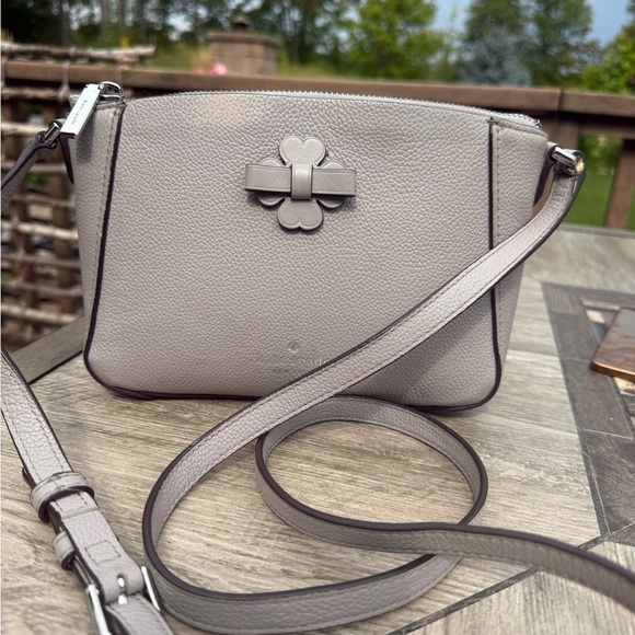 kate spade Handbags - GUC Kate Spade Vintage Light Gray Bow Crossbody Leather Bag